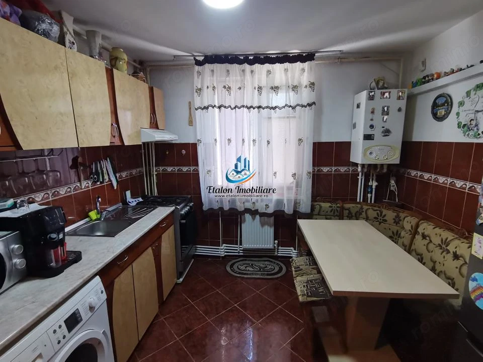 Apartament 2 camere decomandat, pe sud, Zona Lidl Darmanesti