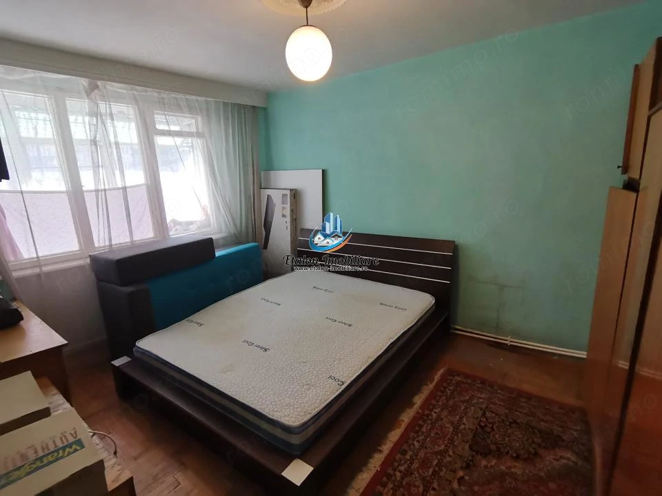 Apartament 3 camere, parter, Zona Carrefour Precista