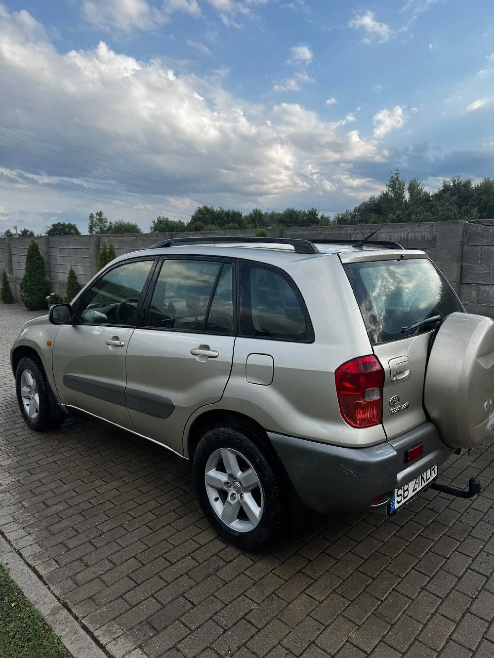 Vand Toyota Rav 4