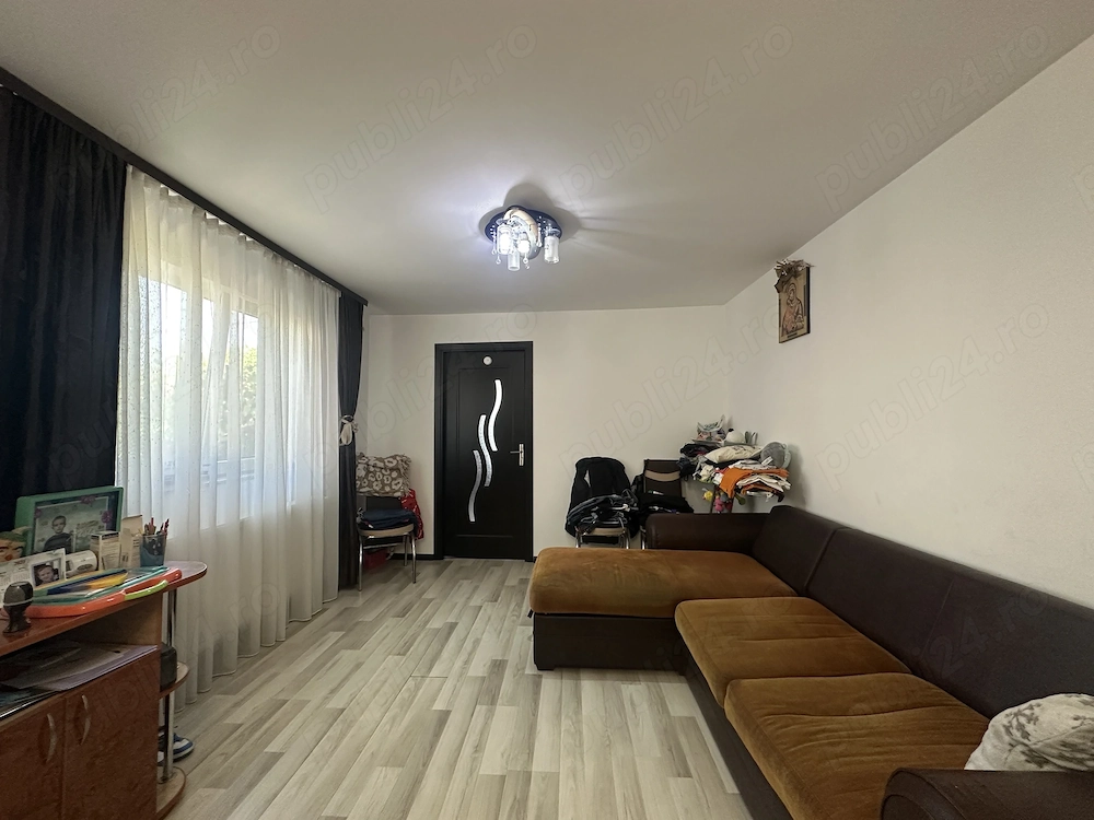 Agentia imobiliara VIGAFON vinde casa-duplex 3 camere Bucov