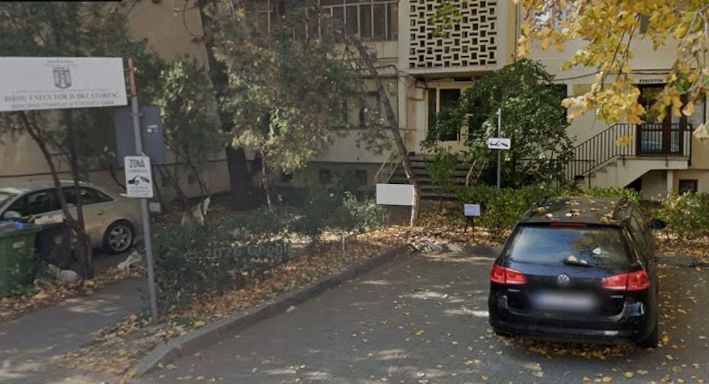 3 camere Garaj accesibil usor ,boxa, central