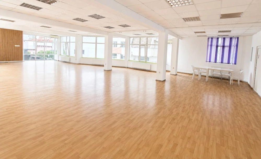 Inchiriere spatiu comercial-sala diverse Centru Pitesti