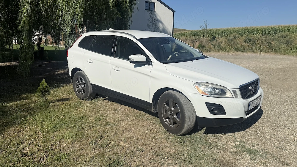 Vând Volvo xc60 anul 2010 