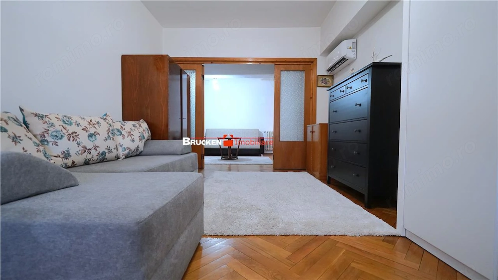 Apartament ultracentral | 4 camere | Promenada Crisului | Garaj inclus