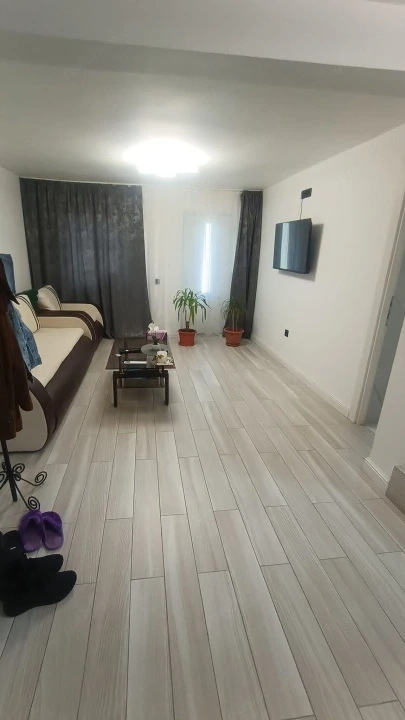 Casa P+1 de vanzare, 125 mp, zona Romanesti