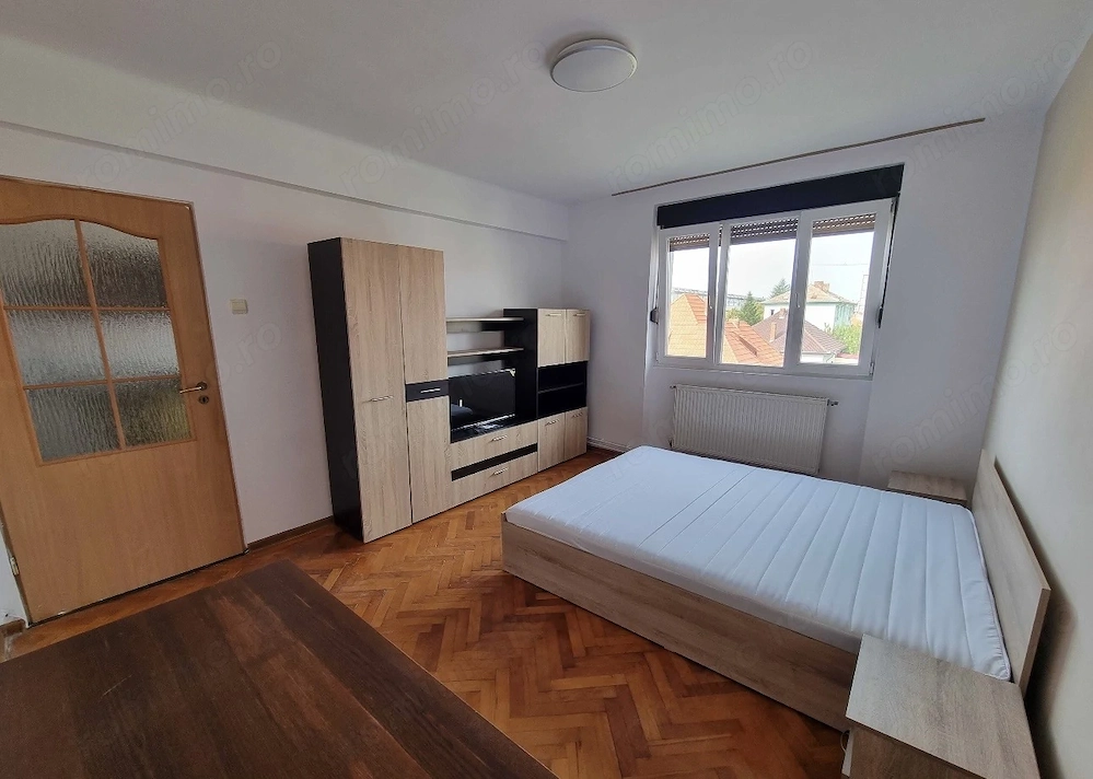 Apartament 2 Camere Decomandat Zona Victor Babeș 