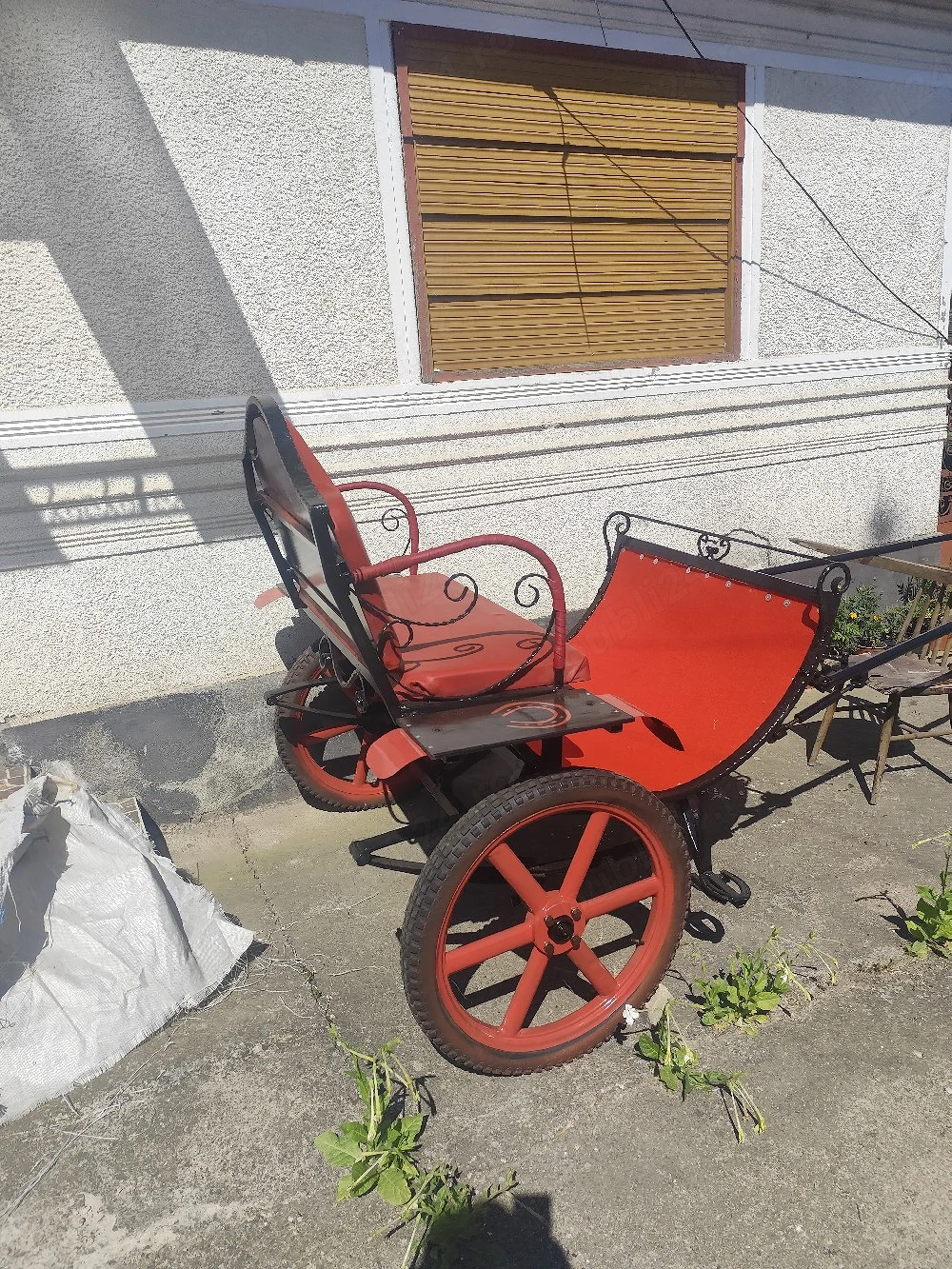 Șaretă nouă model unicat în România. Ocazie  la prețul de 1000 de Euro. Rog citiți anuntul !!