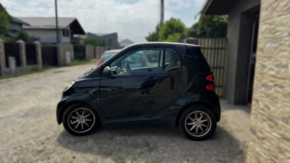 Smart ForTwo 451 (2009) Euro 5, proprietar de 4 ani, Cauciucuri si baterie noi, AC, scaune incalzite