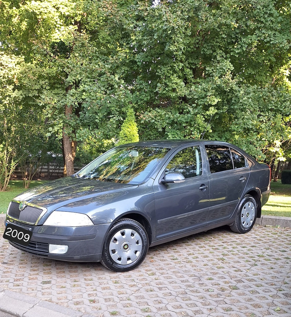 Skoda Octavia 1.6 benzina 2009 vind  schimb