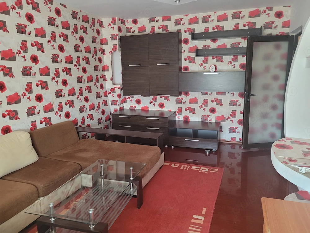 Inchiriez apartament 3 camere prima inchiriere
