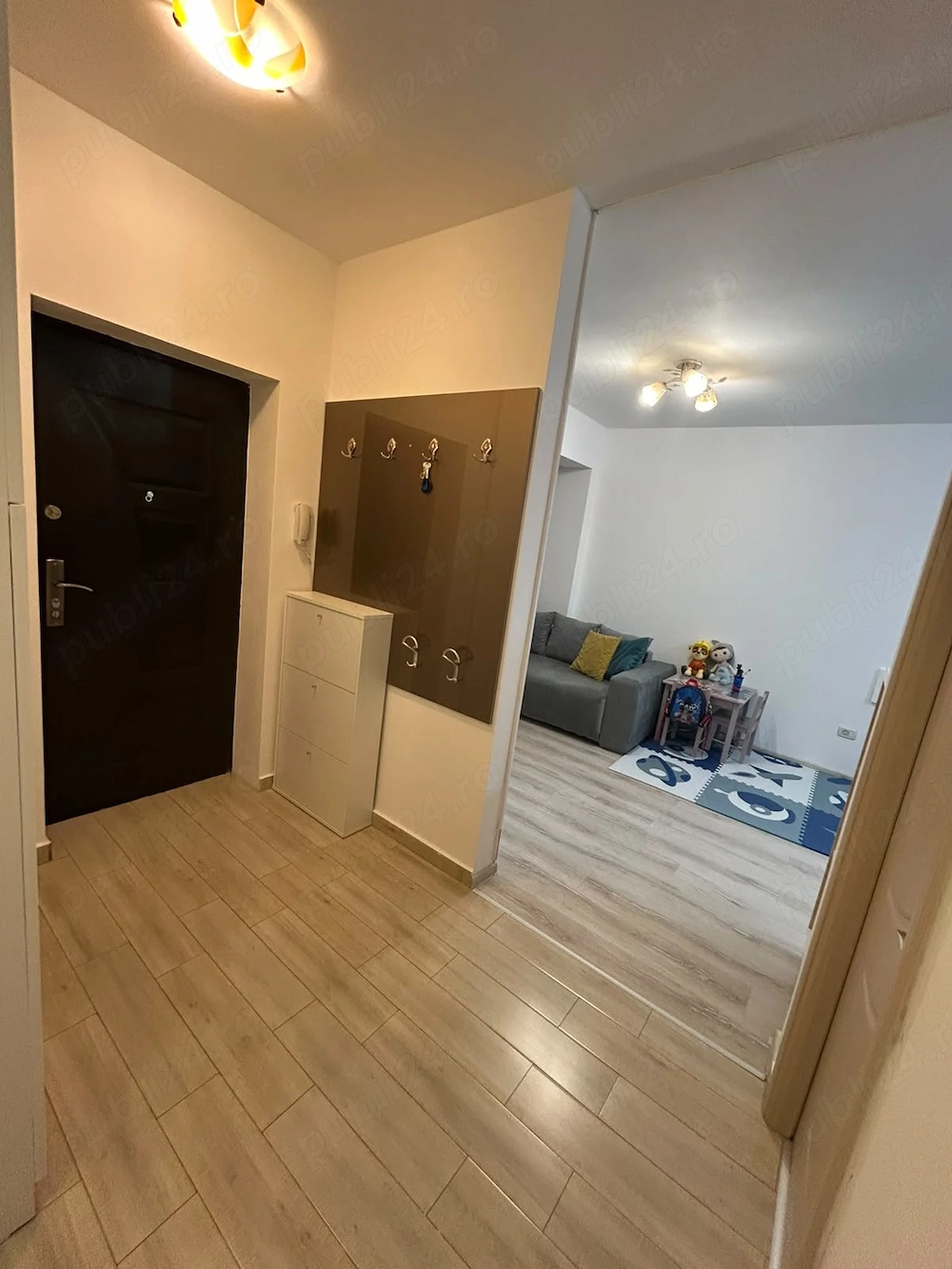 Apartament 3 camere | 2 bai | 67mp utili + balcon | Etaj 3 3 + pod | Parcare