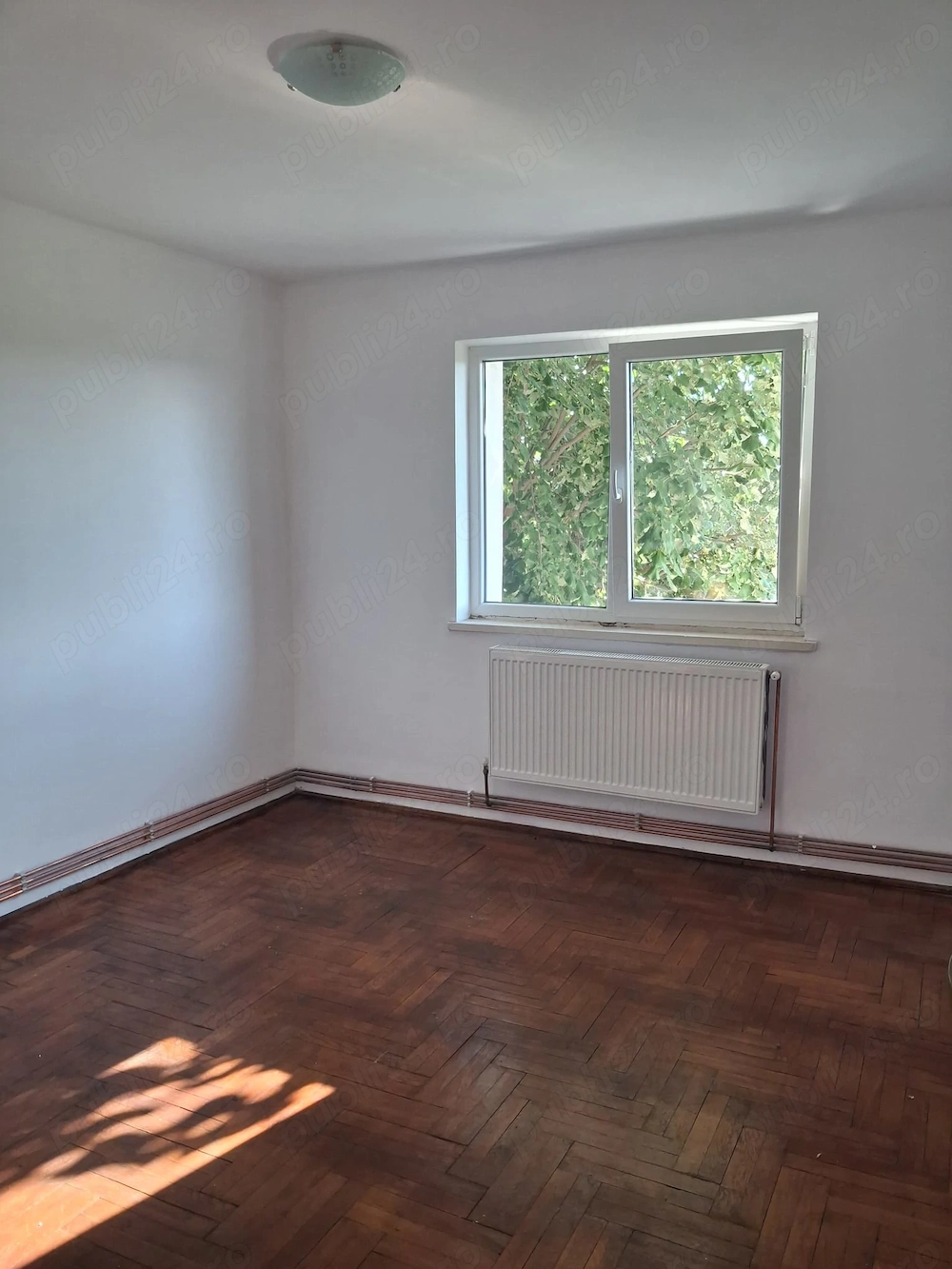 Proprietar închiriez apartament 2 camere decomandate 