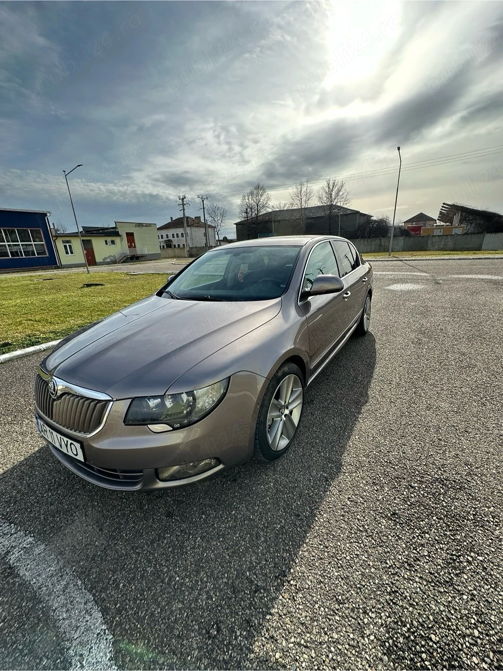 Vand Skoda Superb 2 an 2011 motor 1.6 tdi 136 cai 268000km reali