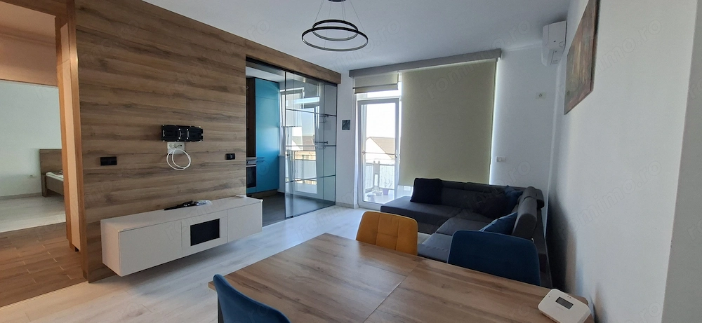 Apartament cu 3 camere, 2 bai si loc de parcare