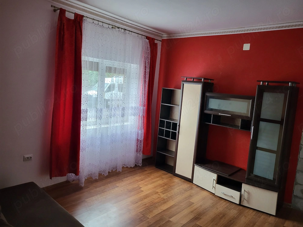 De vânzare apartament la curte comună. 