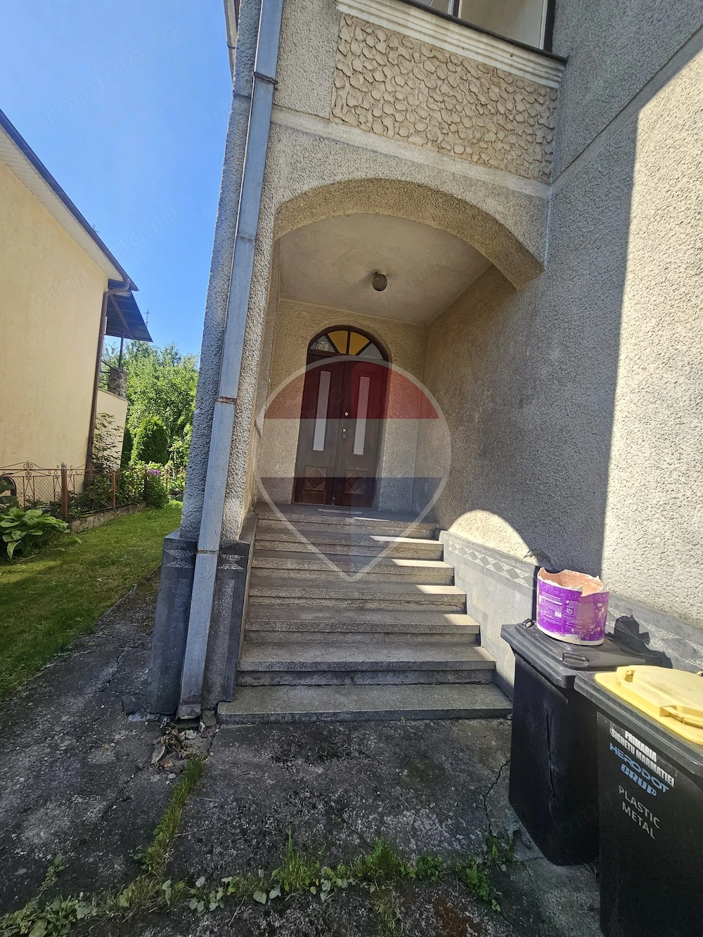 Casă / Vilă cu 6 camere de vânzare