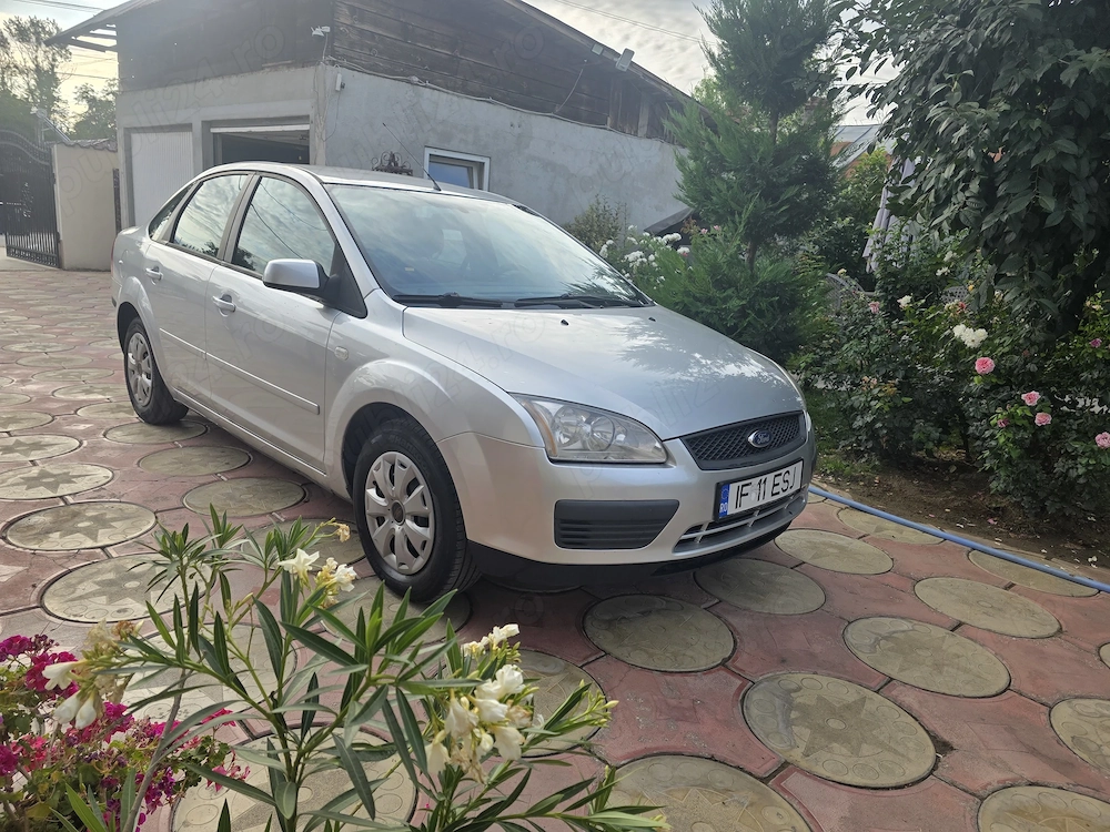 Ford Focus.2007.Berlina -16 benzina  110Cp Euro 4. Provenienta RO.Km 156000.Pret 1850Euro
