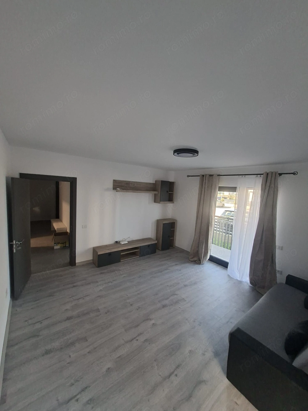 Apartament 2 Camere plus Gradina 50 mp Cristian