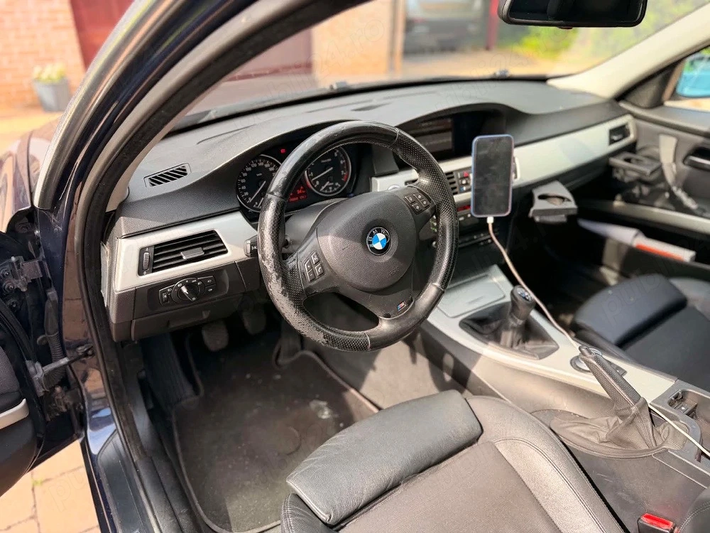 bmw 330i manual vand sau schimb 