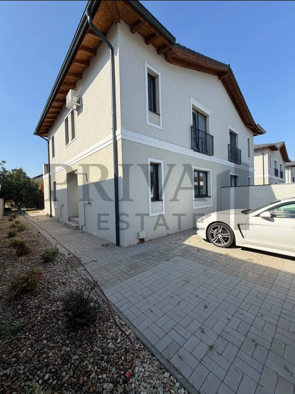 Duplex modern 115 mp utili, 4 camere, dormitor parter. Chisoda