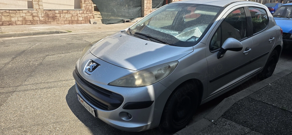 Vand Peugeot 207 1.4 benzina