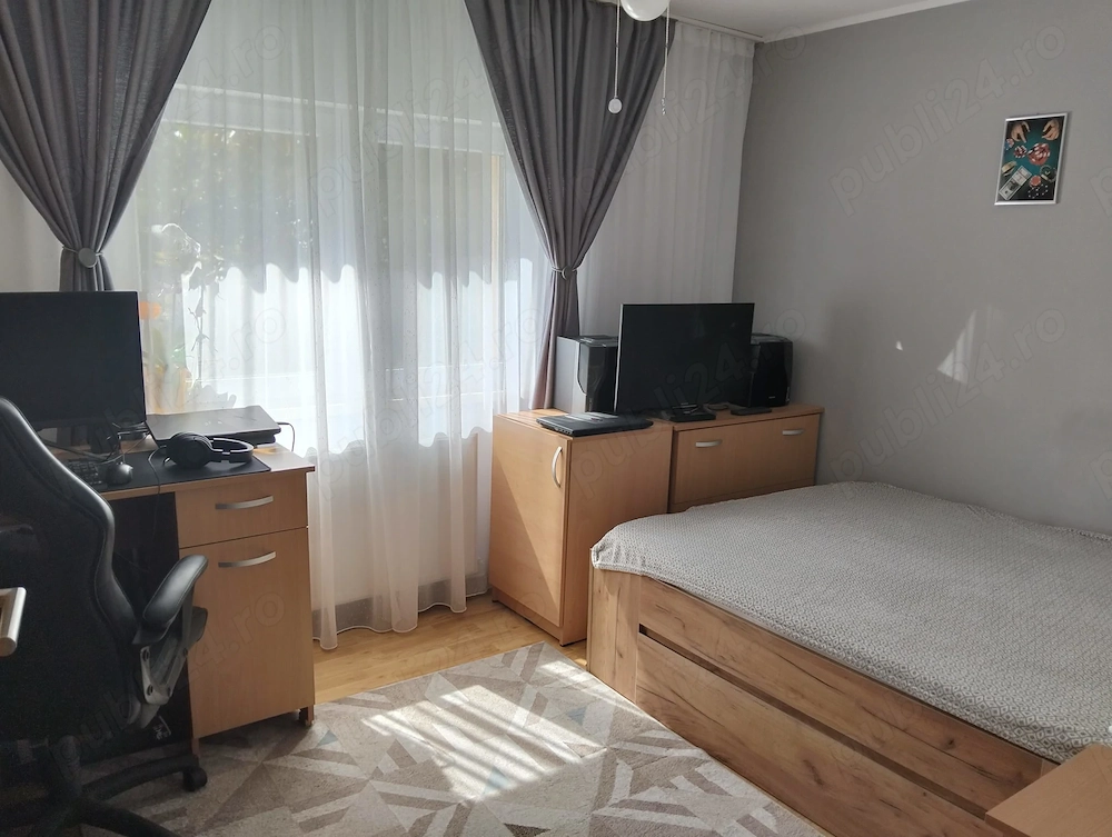 Proprietar vand apartament cu 3 camere