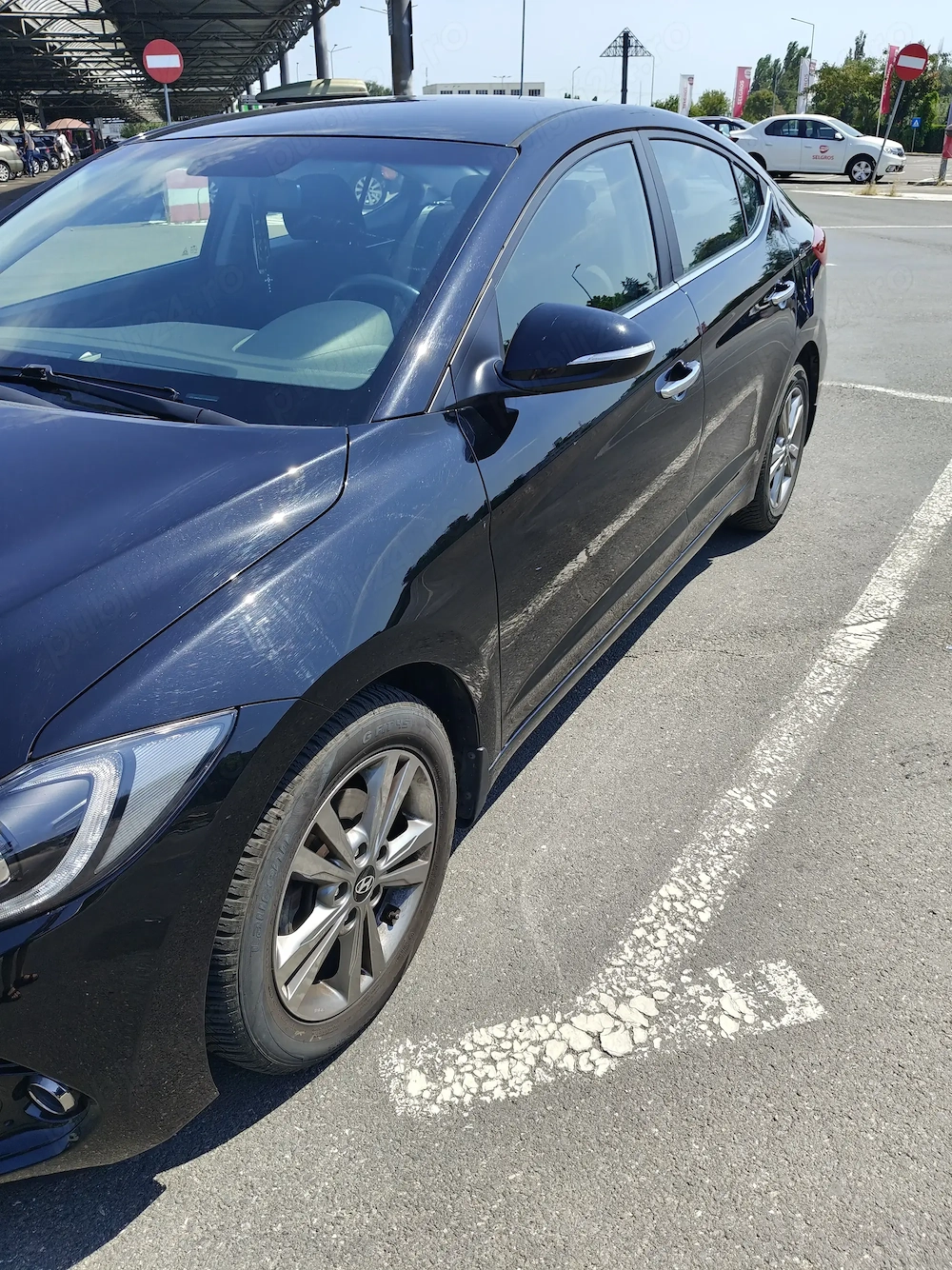 Vând Hyundai Elantra 
