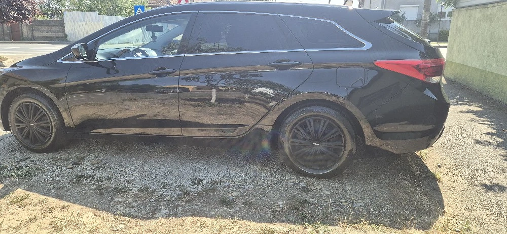 Vând Hyundai I 40