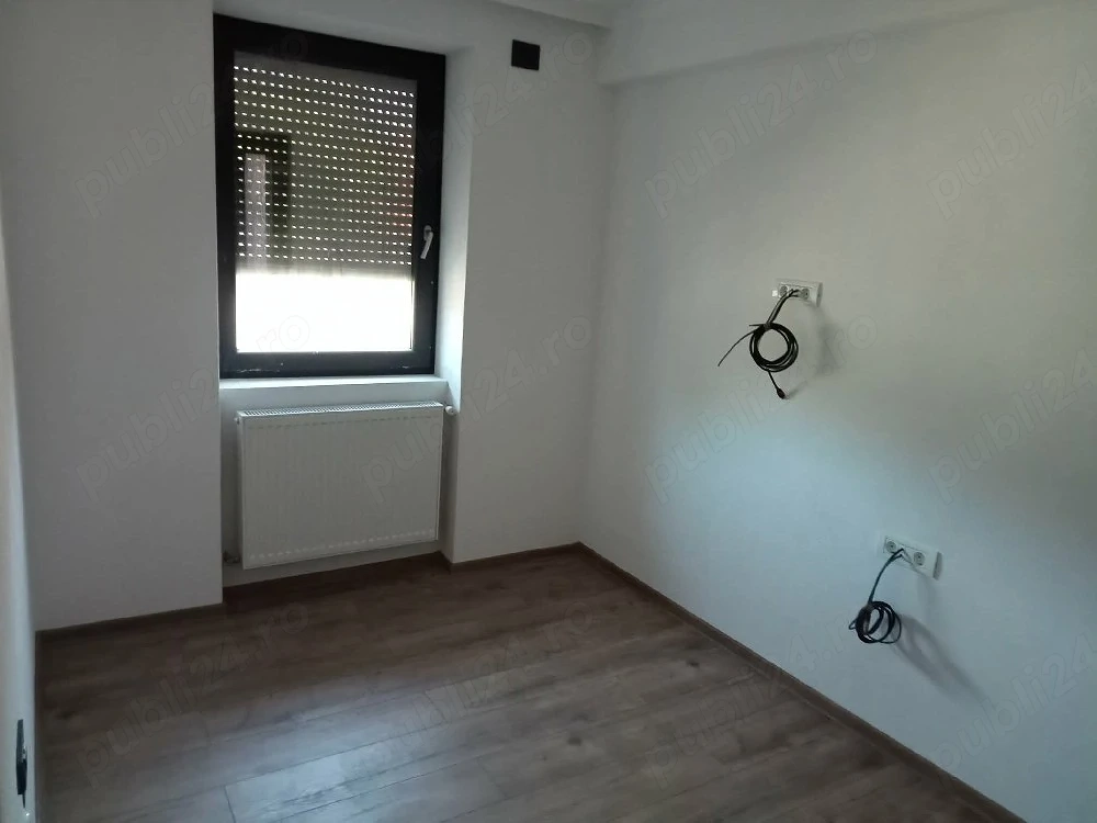 Vand casa in orasul Curtici judetul Arad