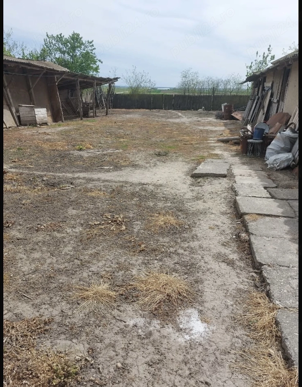 Casa de vânzare locuibila! 