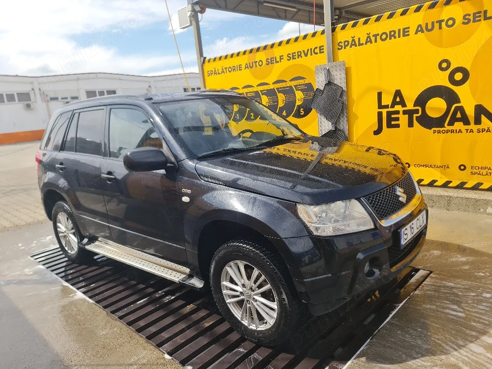 Se vinde Suzuki Grand Vitara, an fabricație 2007, motor 1.9 Diesel 127 CP, cutie manuală 5 trepte și