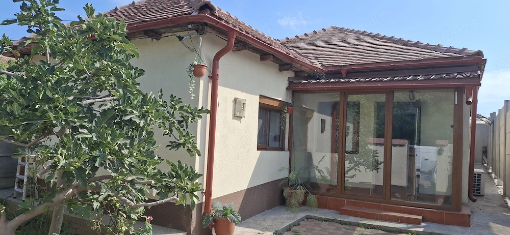 Vindem Casa in Lumina