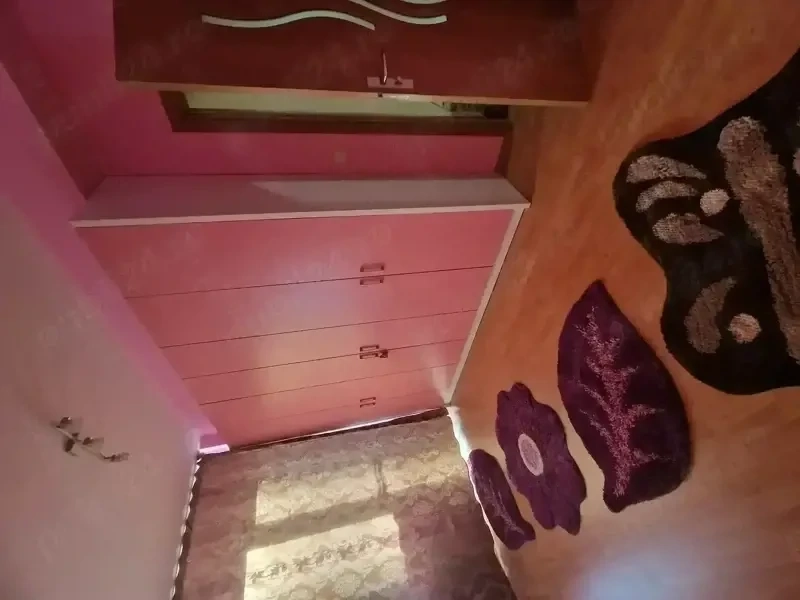 Închiriez apartament Ared Uta