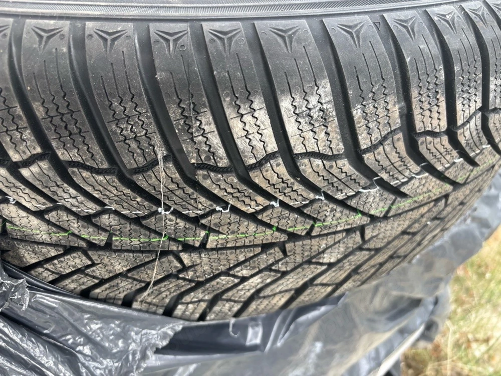 vand anvelope kumho 225/55/R19