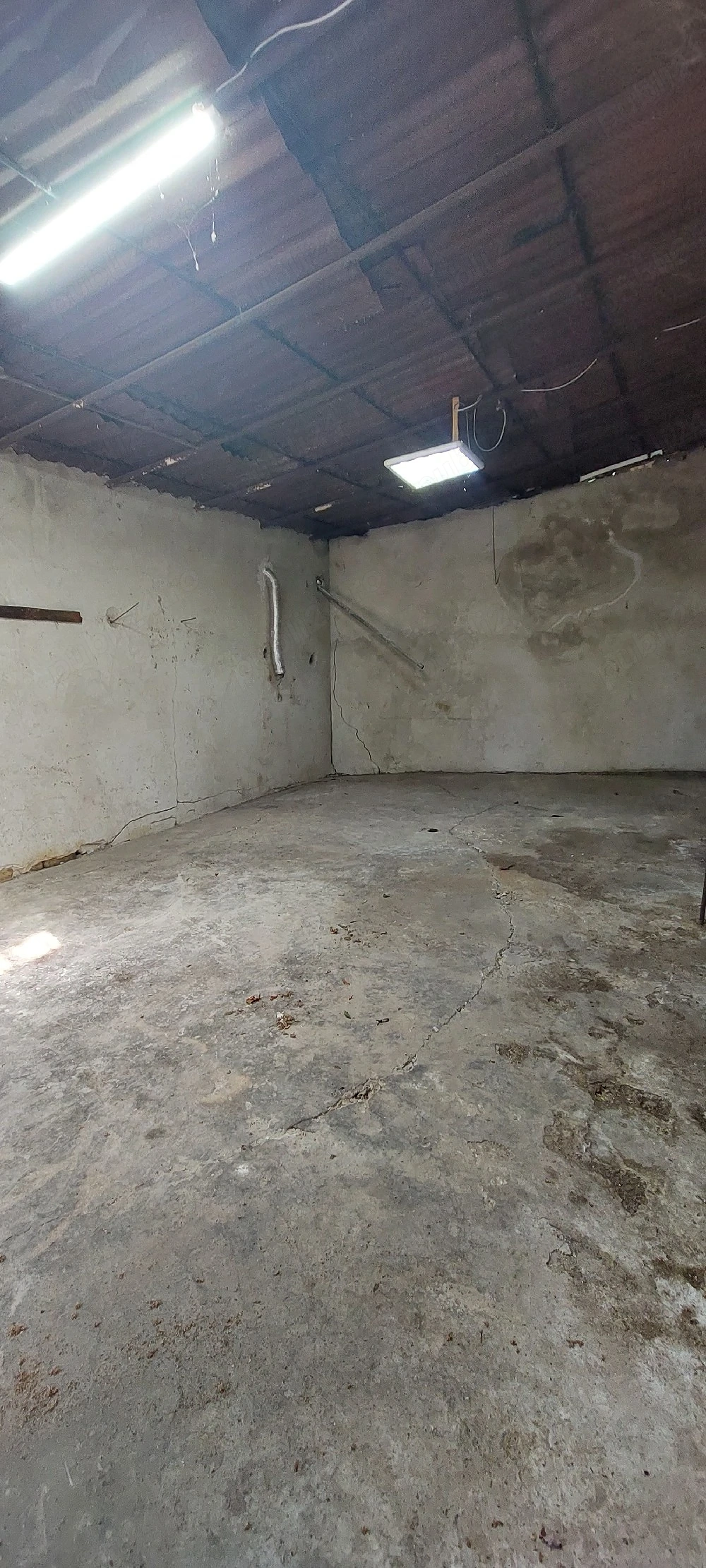 PROPRIETAR   Vând direct, fără comision!Preț de oportunitate: 30.000 EUR 