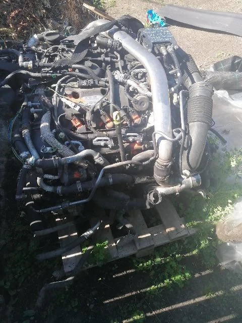 Motor 2.7 V6 HDi 204 CP + cutie automată + turbine