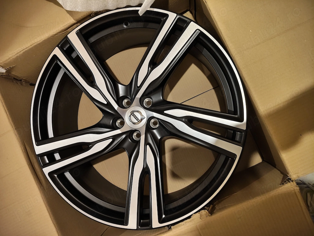 Janta Volvo R19 Noua in cutie 