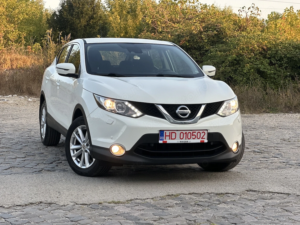 Nissan Qashqai 2WD*1.5 diesel*af.2017 luna 04*navigatie*factura+fiscal si nr.rosii