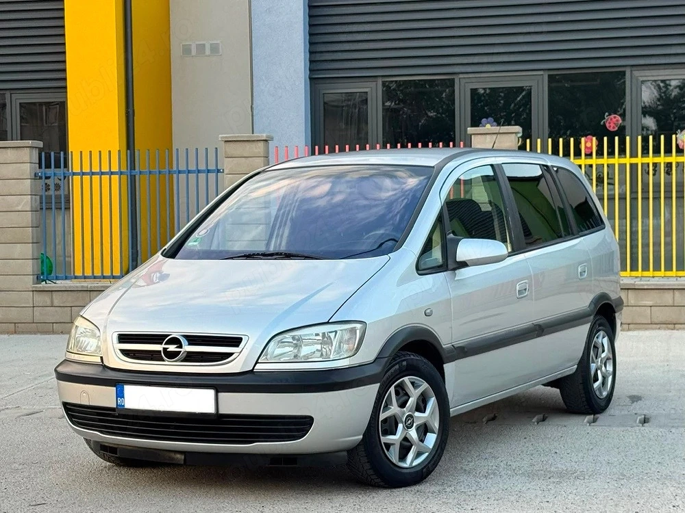 Opel Zafira 2004 Enjoy *7-LOCURI*