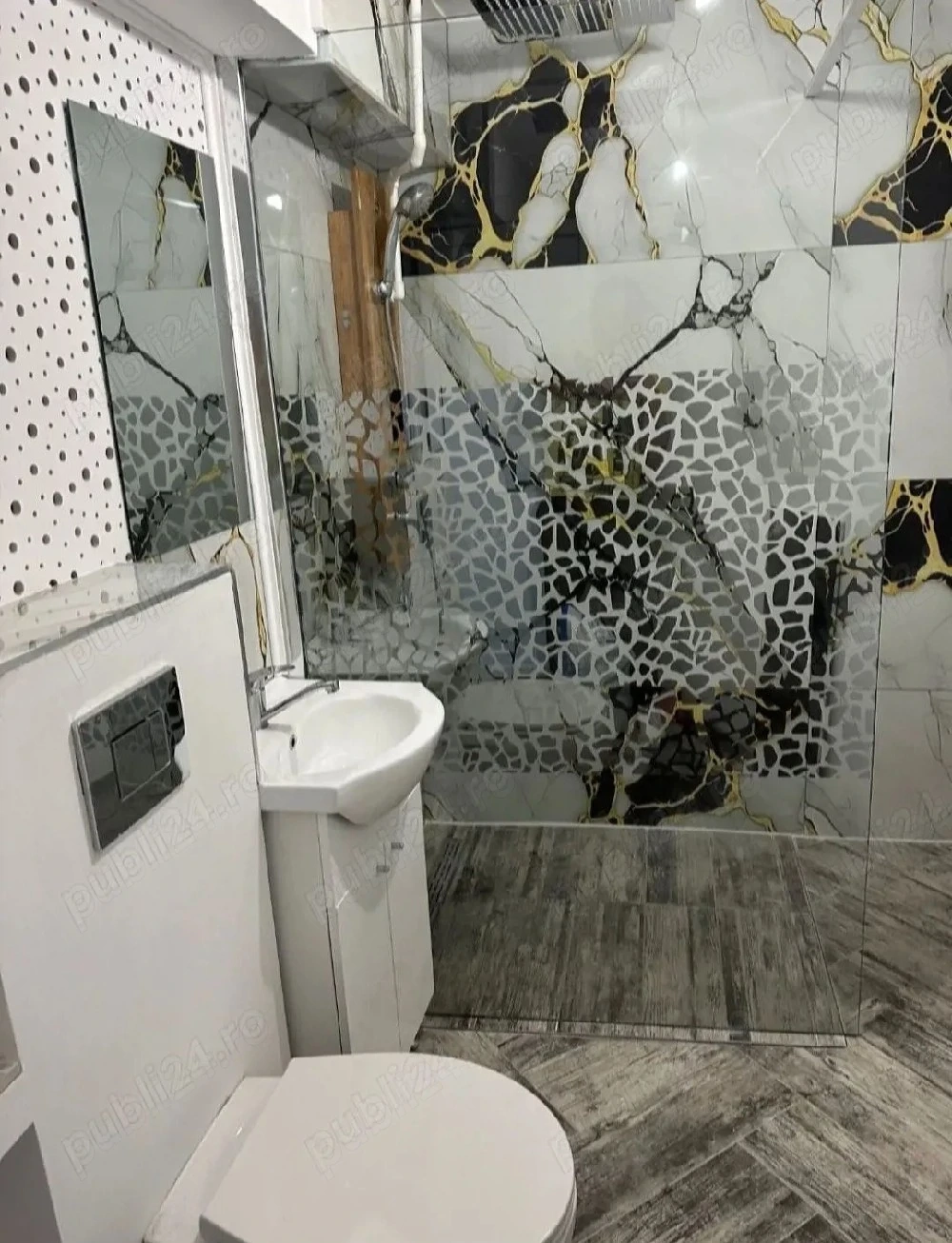 Închiriez garsoniera in regim hotelier
