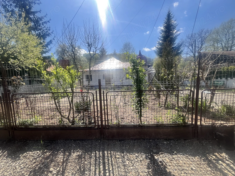 Vând casă în Mislea
