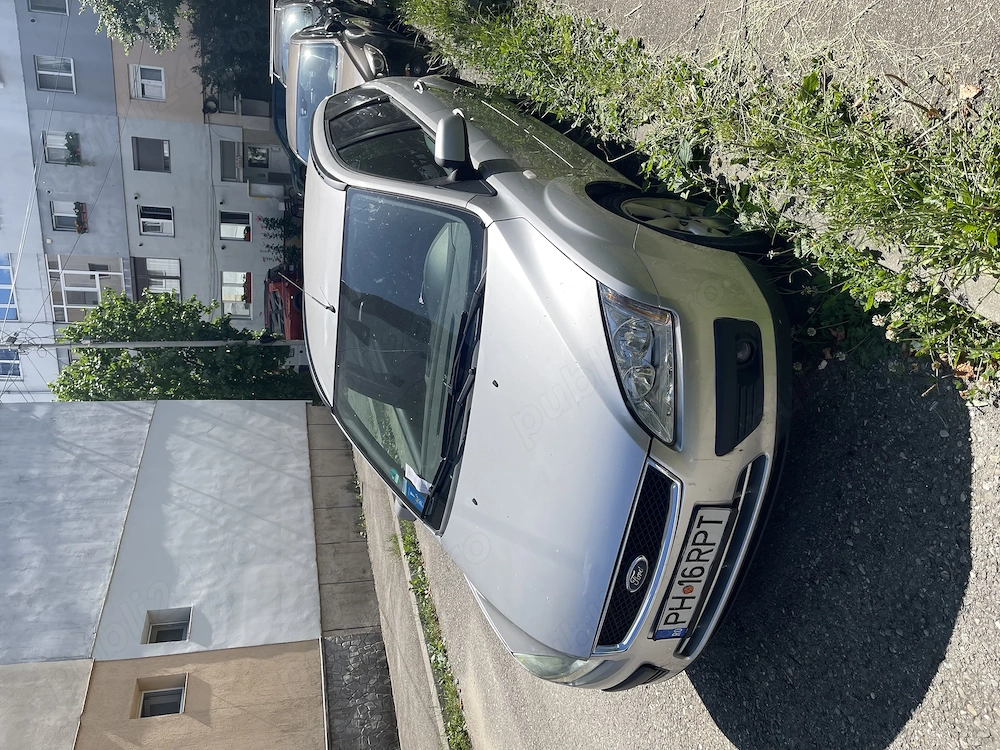 Ford de vânzare pentru dezmembrare