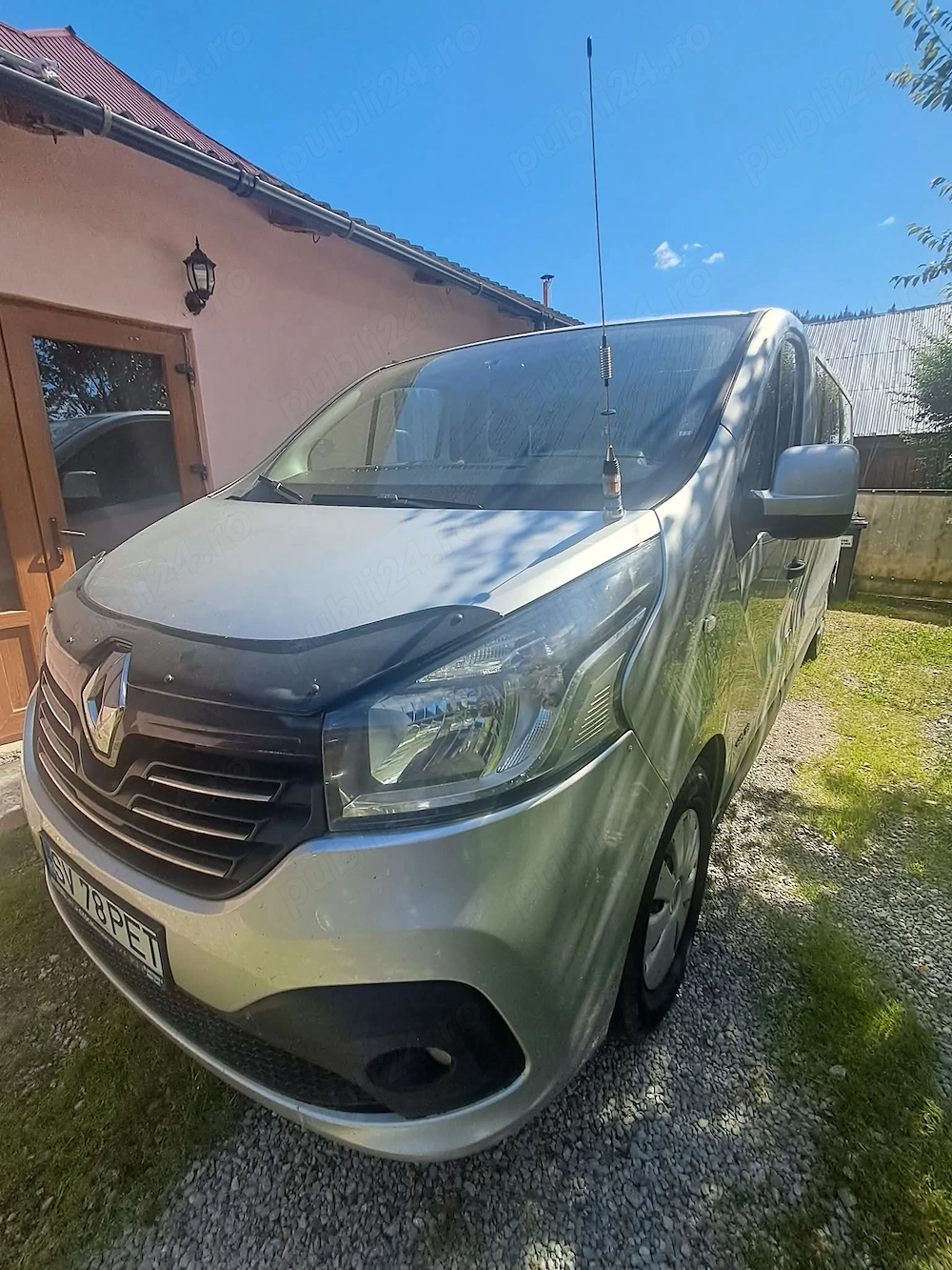 Vind Renault Trafic 1,6 diesel 9 locuri,...VARIANTE