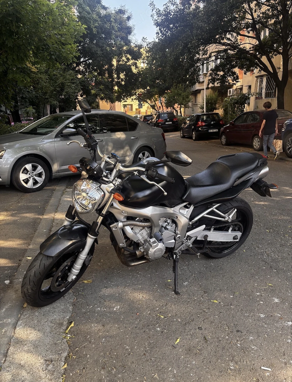 Motocicleta Yamaha FZ6 - naked