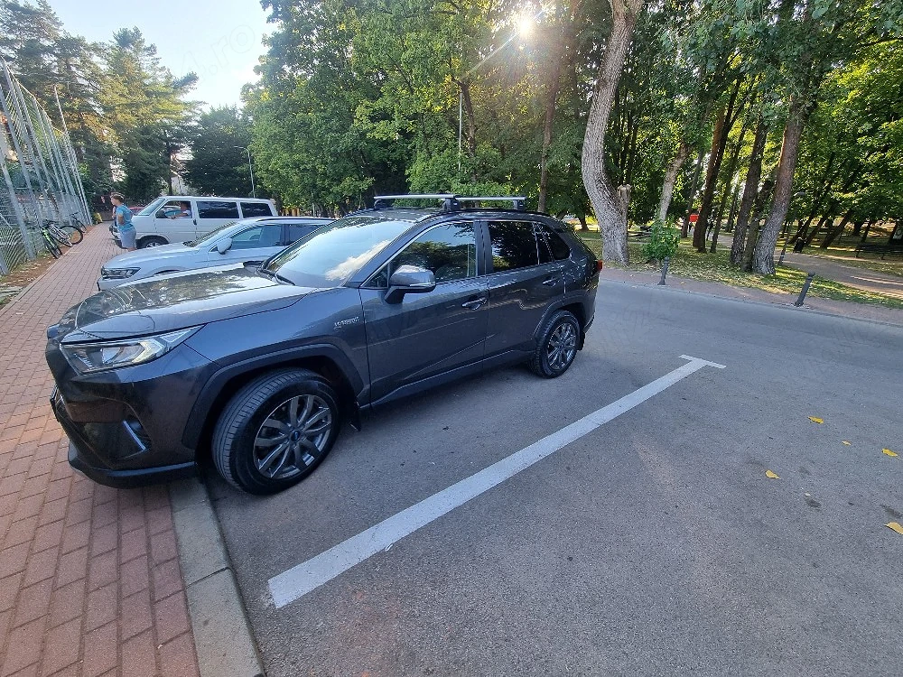 vand Toyota RAV4 2.5 Hybrid AWD