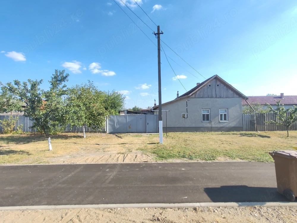 Vand casa in Nadlac sau schimb cu apartament in Arad