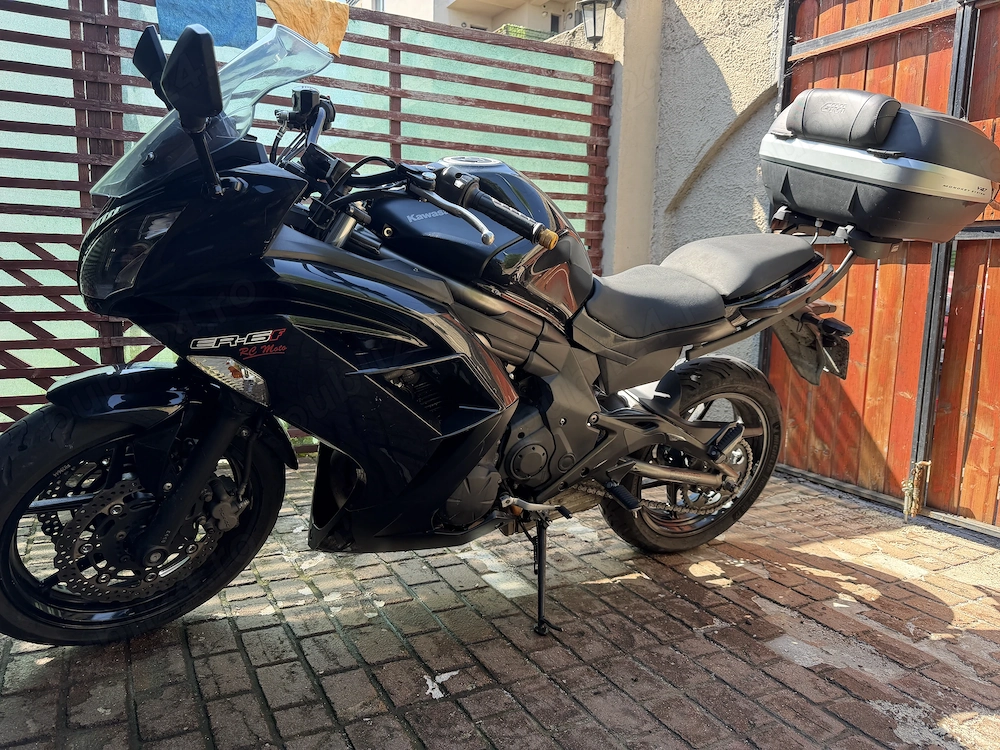 Motocicleta Kawasaki ER-6F 2012 motor defect