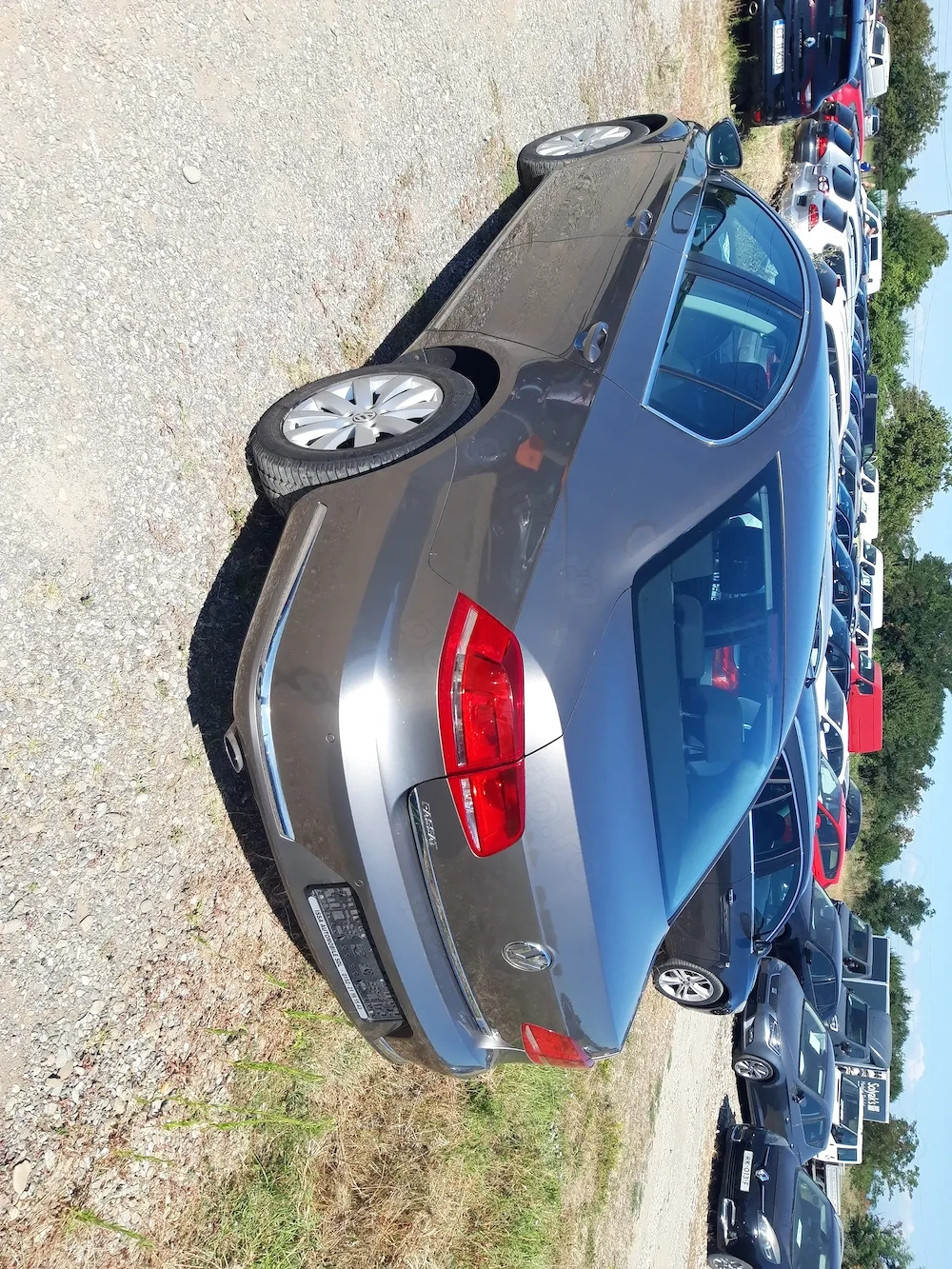 VOLKSWAGEN Passat