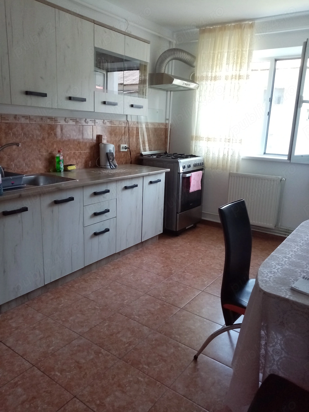 Vând apartament în Fieni 
