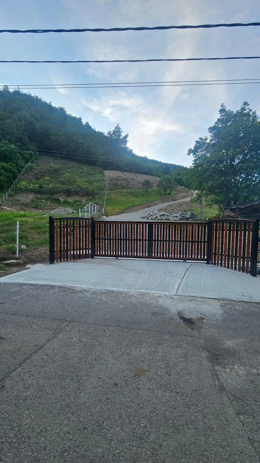1 hai Bistrița Bârgăului '-Pietroasa , 13 km Colibita 